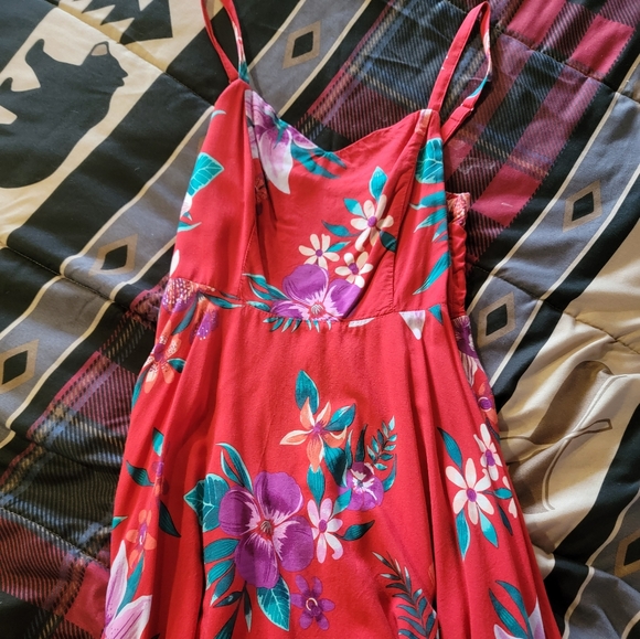 Dress - Picture 1 of 2